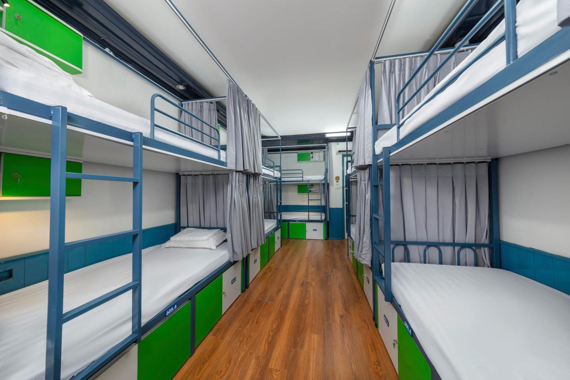 Hanoi Solo Hostel Экстерьер фото