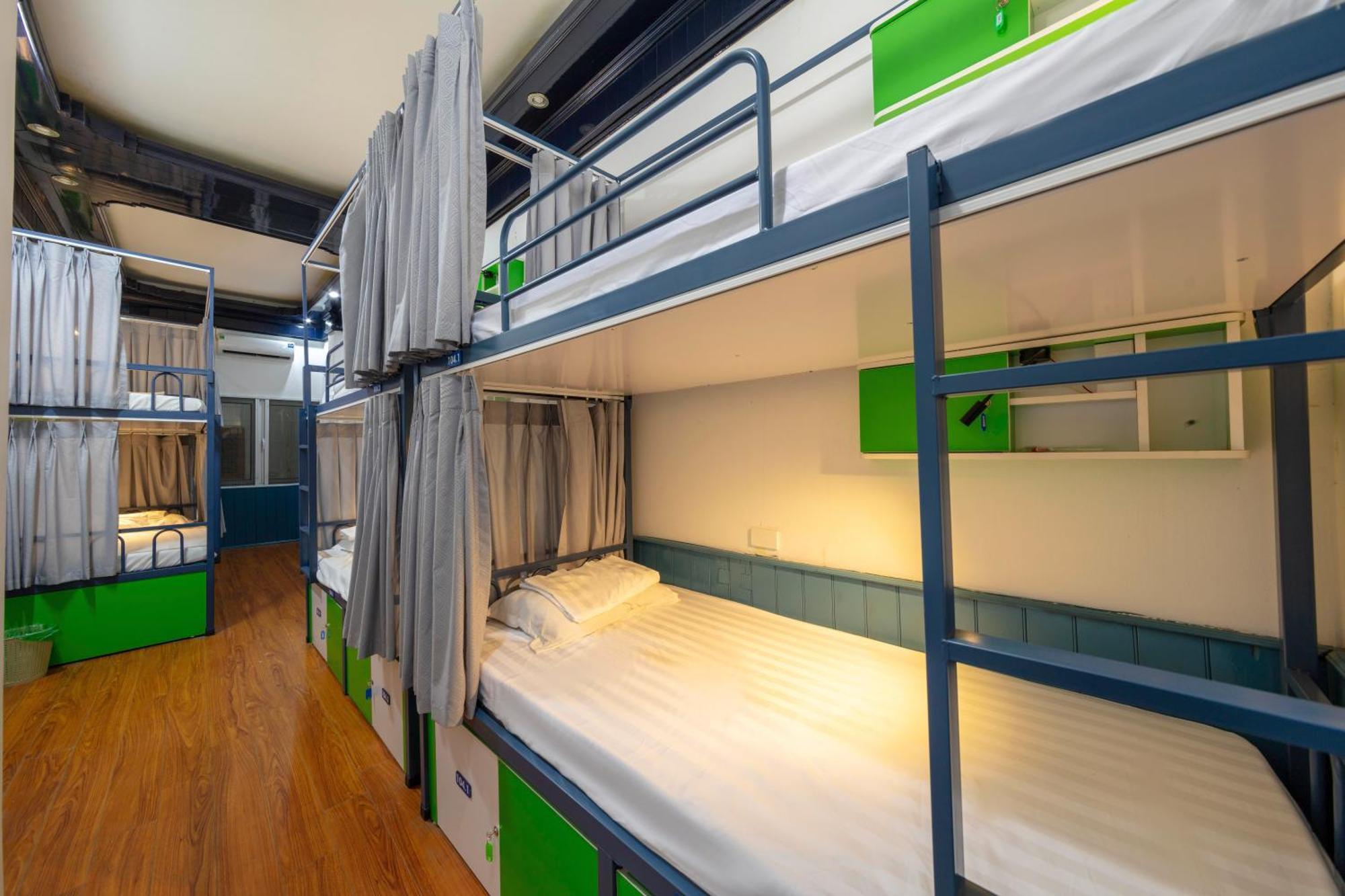 Hanoi Solo Hostel Экстерьер фото
