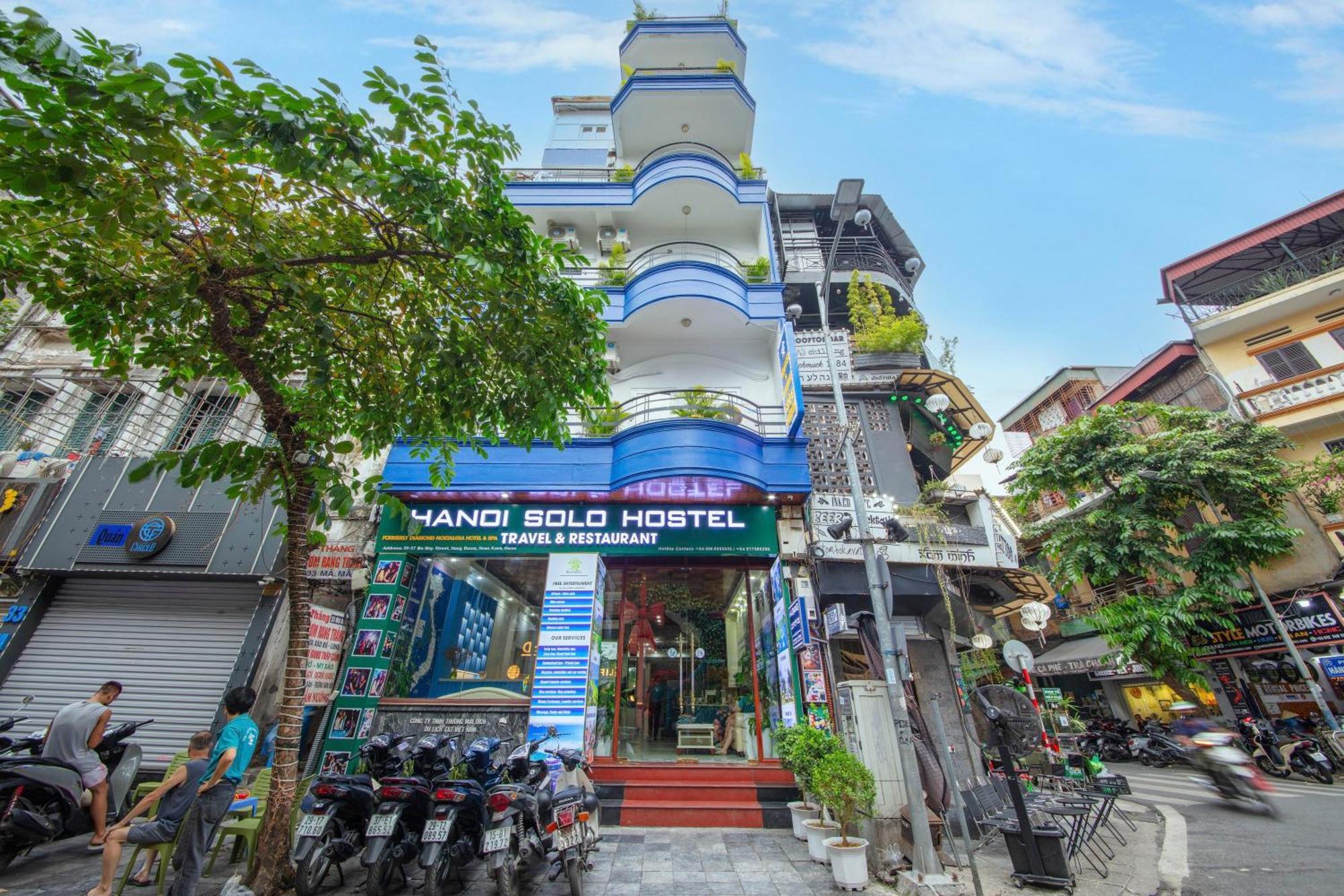 Hanoi Solo Hostel Экстерьер фото