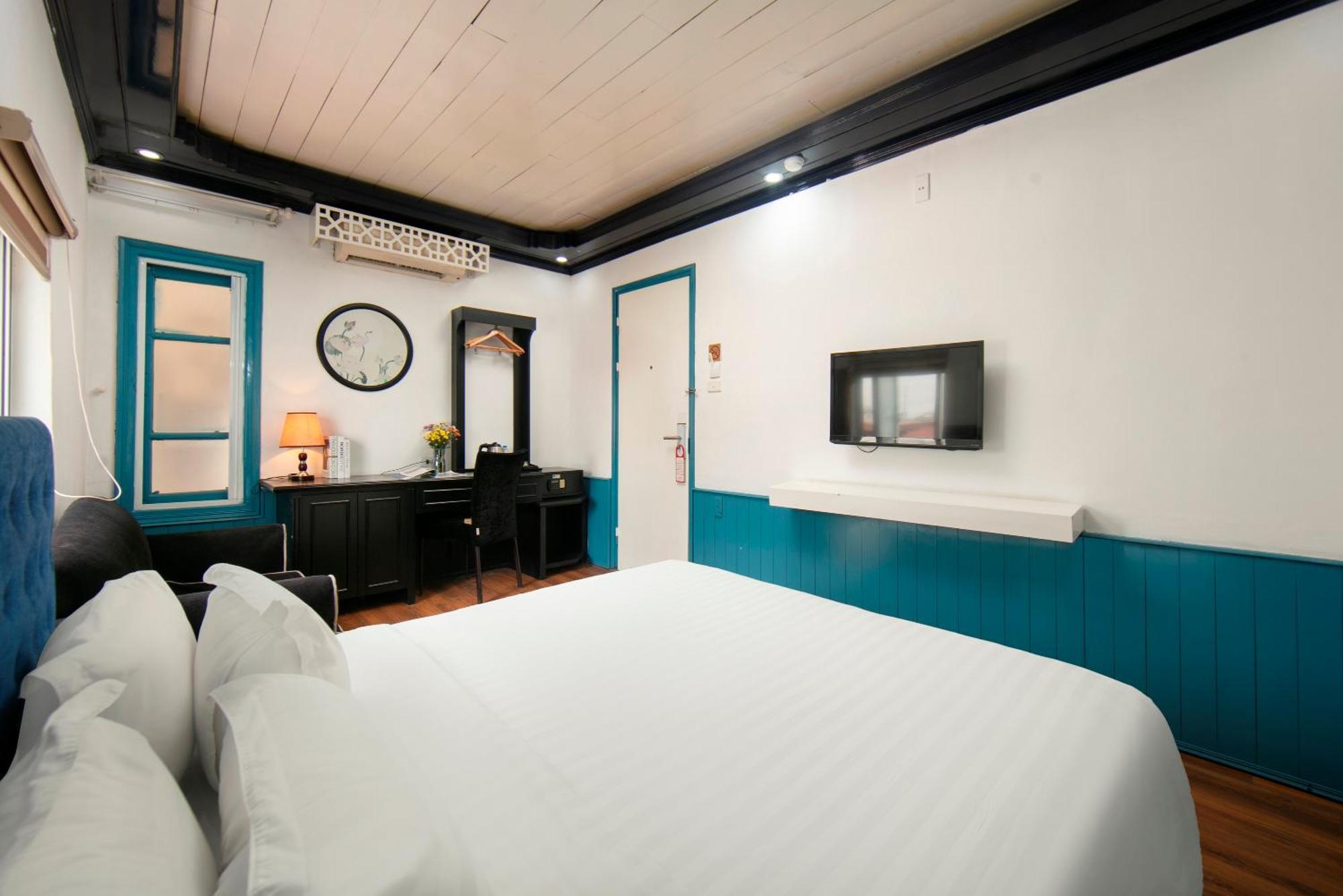 Hanoi Solo Hostel Экстерьер фото