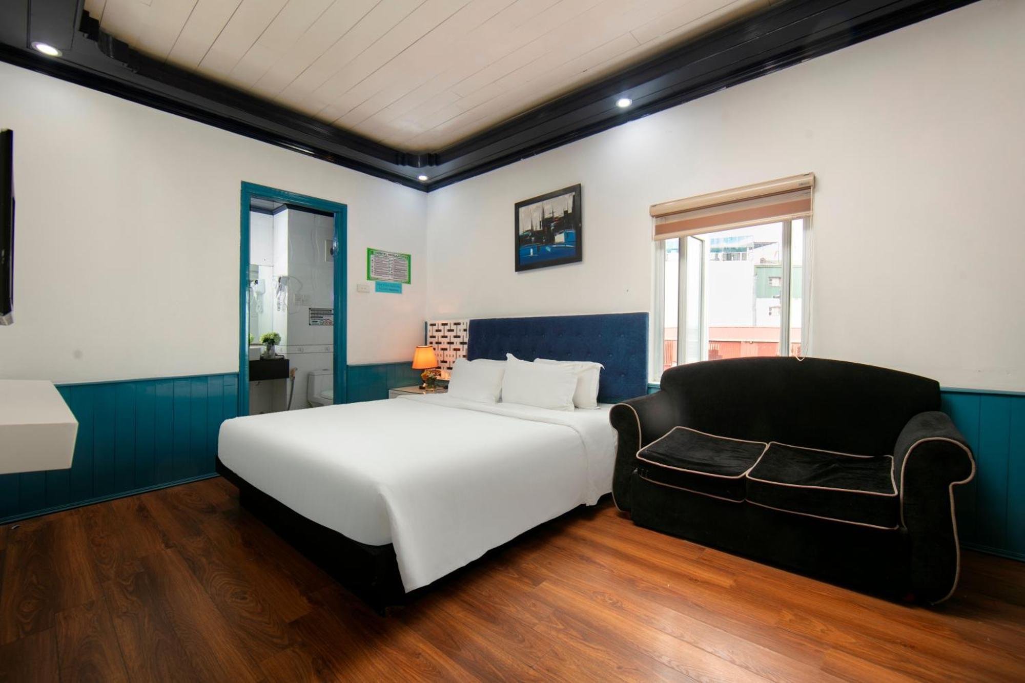 Hanoi Solo Hostel Экстерьер фото